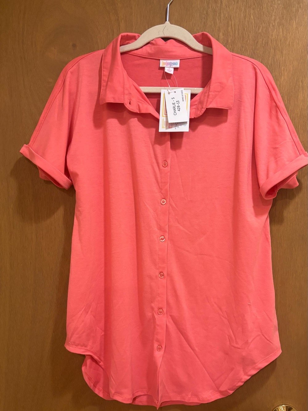 NWT LuLaRoe Charlie Coral Button-Down Collared Short Sleeve Casual Top Small